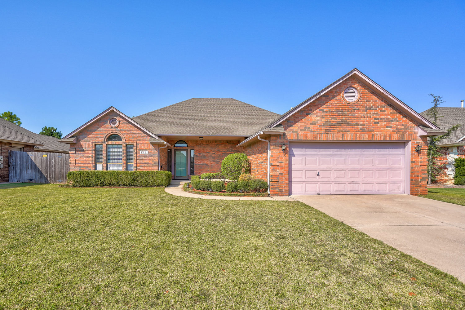 1321 Southwest 116th Terrace Oklahoma City, Oklahoma 73170 Nested Tours